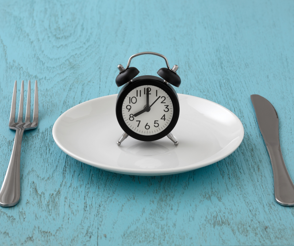 A clock on plate